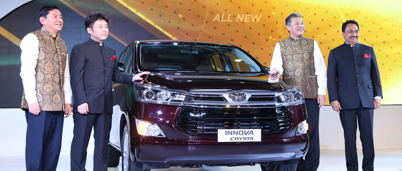 Mr. Kyoichi Tanada, Mr. Naomi Ishii, Mr. Hiroki Nakajima and Mr. Vikram Kirloskar at the unveiling of the new Toyota Crysta at The Auto Expo 2016