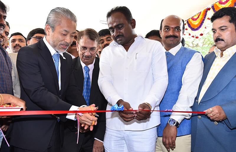 Mr. Masakazu Yoshimura, Managing Director, Toyota Kirloskar Motor, Mr. Shekar Viswanathan, Vice Chairman & Whole-time Director and Mr. A Manjunath, Hon’ble MLA, Magadi Constituency inaugurating the Primary Health Centre & Community-based Water unit at Byramangala