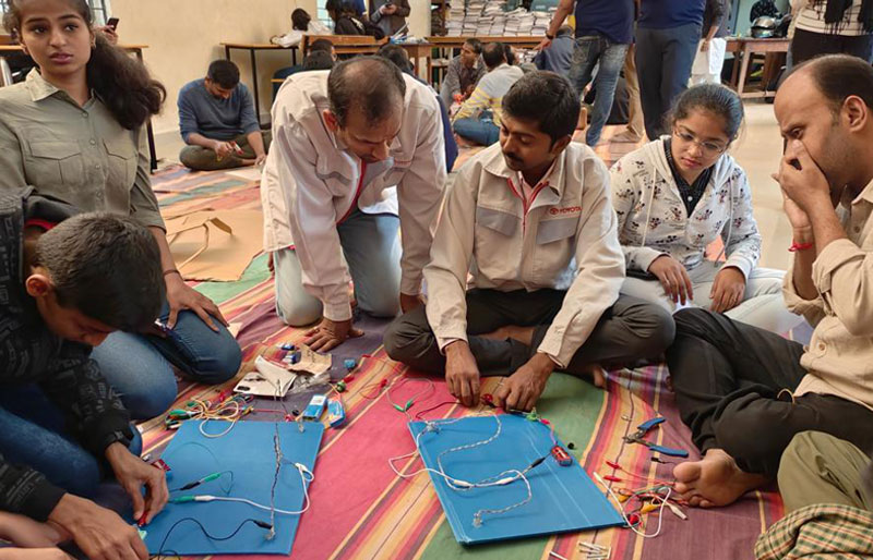 Toyota Kirloskar Motor organizes Science Model Building Activity for The Students Of Karnataka Public School, Bangalore 