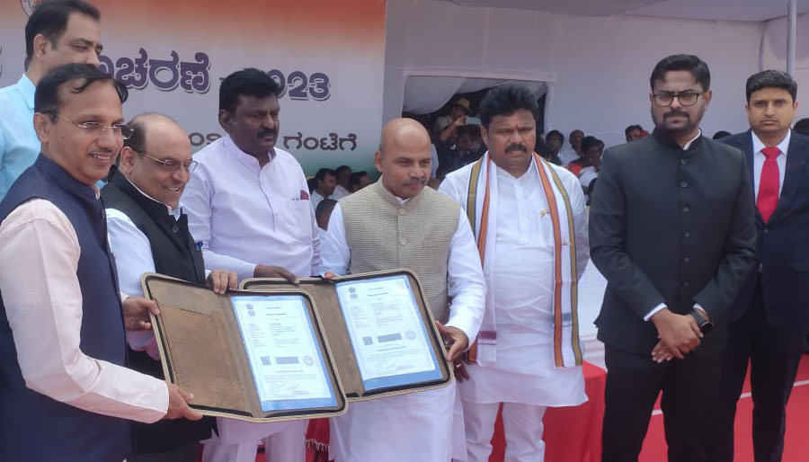 Toyota Kirloskar Motor Kick starts ABCD Sanitation & Hygiene Awareness Program in Raichur District: Promoting Better Sanitation Practices for a Healthier India Toyota Kirloskar Motor Kick starts ABCD Sanitation & Hygiene Awareness Program in Raichur District: Promoting Better Sanitation Practices for a Healthier India